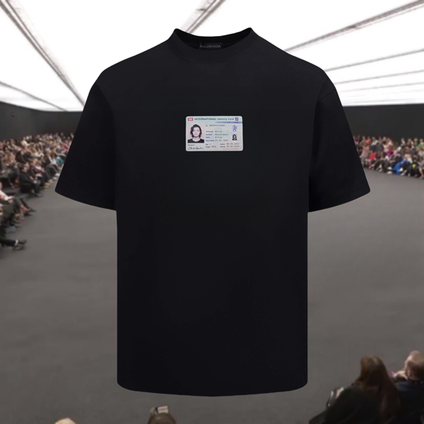 モンクレールTシャツ正面デザイン